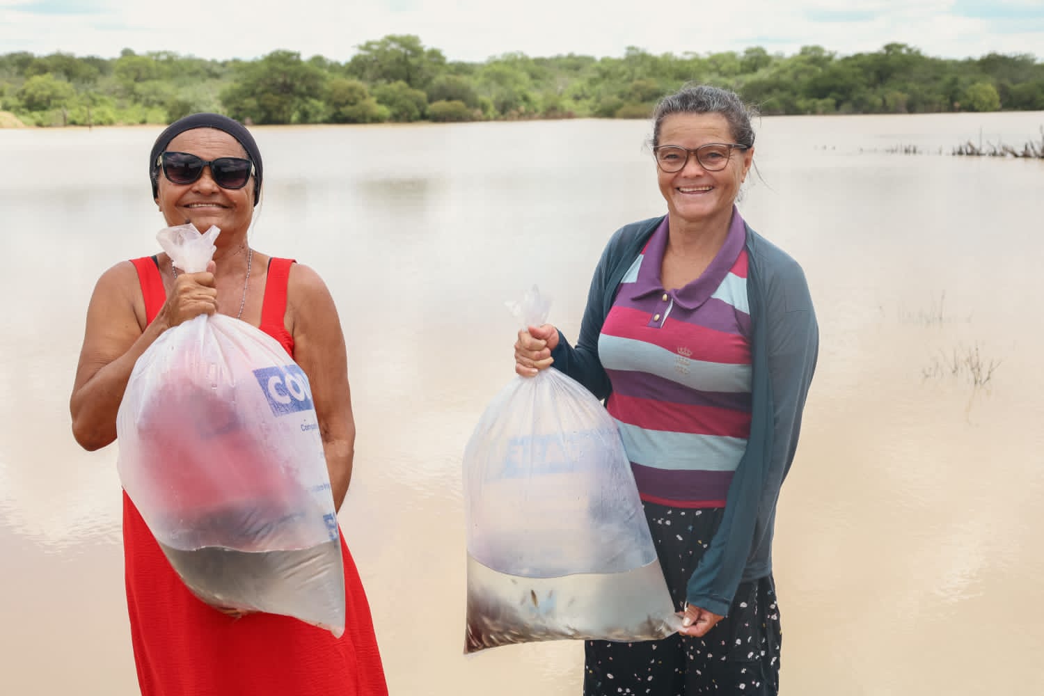Comunidades da zona rural de Petrolina recebem ação de peixamento em barragens